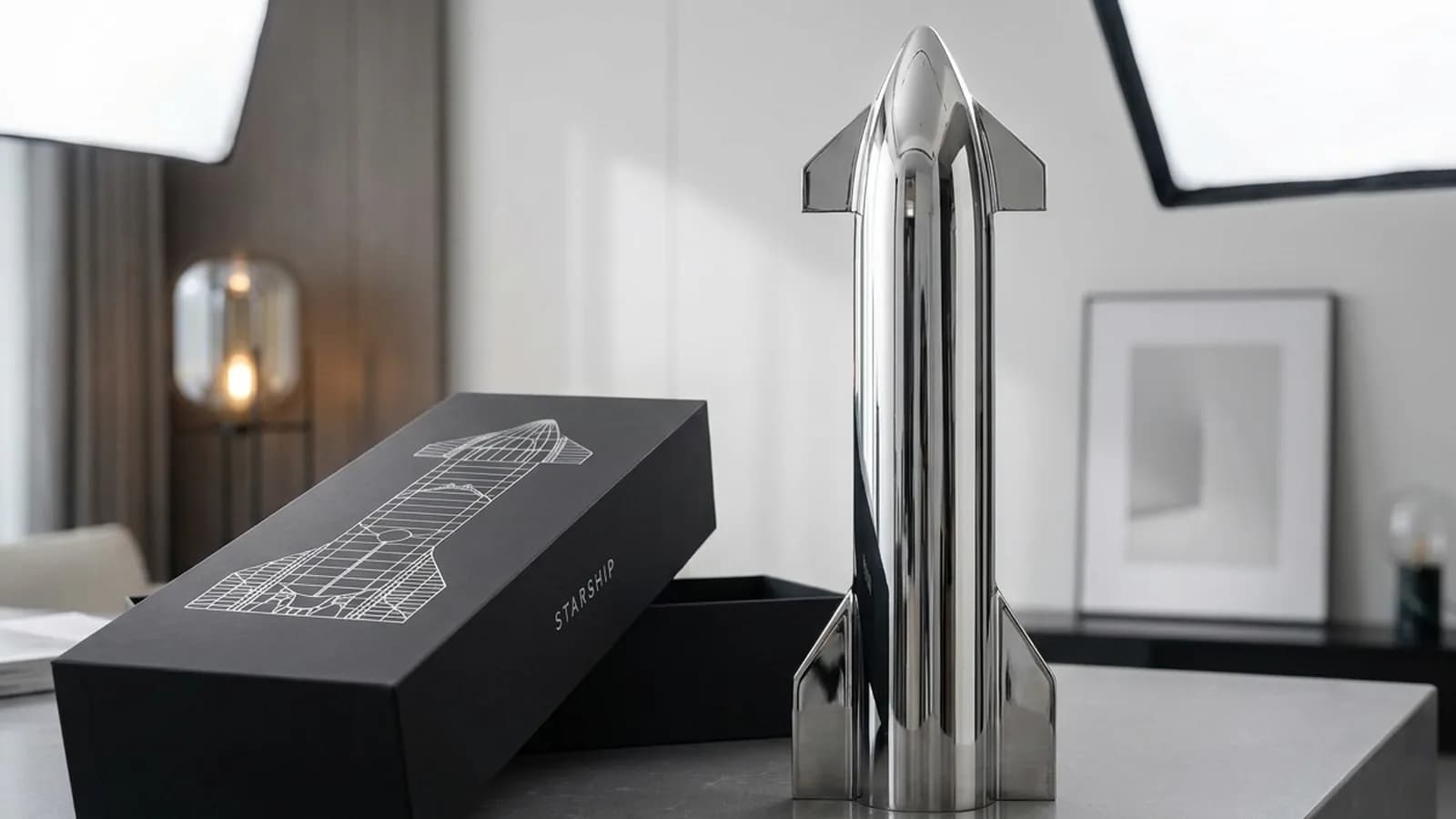 Vokar Studio stainless steel product shown with a practical gift box packaging example